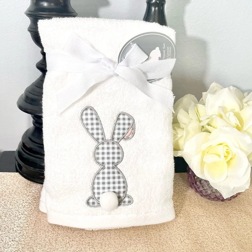 NWT SET OF 2 BUNNY TAIL Bathroom Hand Towels